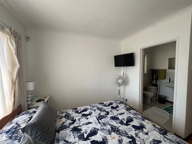 To Let 3 Bedroom Property for Rent in Wynberg Western Cape